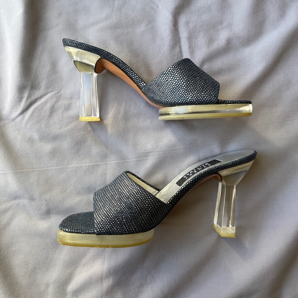 Retro Stuart Weitzman - Picture 3 of 7